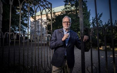 ČT2 porazila velké stanice, Modrá krev středeční jedničkou