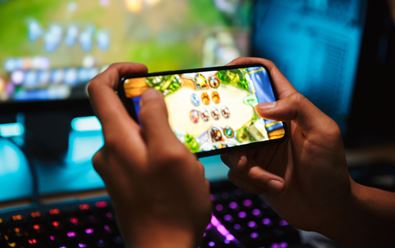 Hry na mobilu hraje týdně víc než třetina české populace