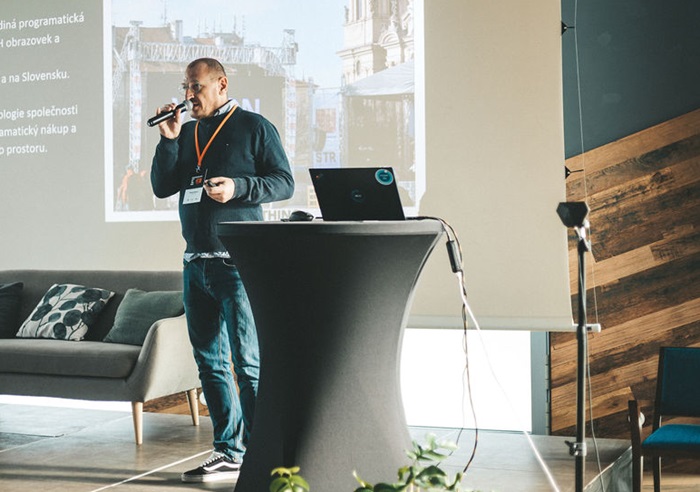 Vision Thing rozšiřuje header bidding ve své DOOH síti
