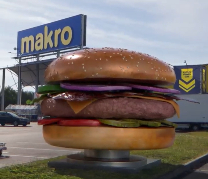 Makro ČR vytvořilo v CGI kampani sochu burgeru