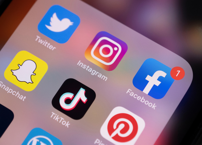 Emplifi: Nakupování přes sociální sítě dál roste