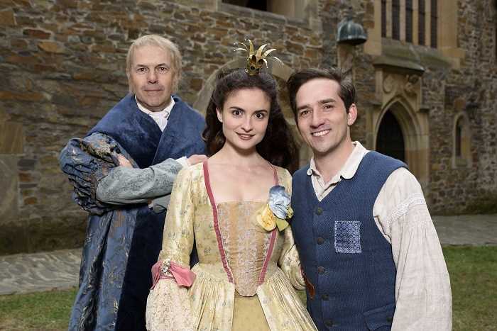 Pondělním večerním pořadem Princezna a půl království