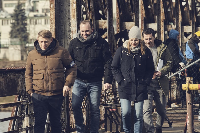 Specialisté zůstávají v pondělí večer nad hranicí milionu