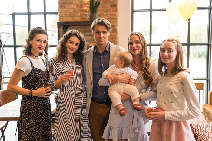 Všechnopárty v pátek večer na čele, těsnou dvojkou novinka