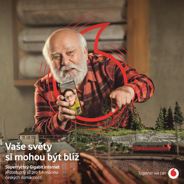 Klíčový vizuál nové kampaně značky Vodafone i s novým prvkem loga, zdroj: Vodafone