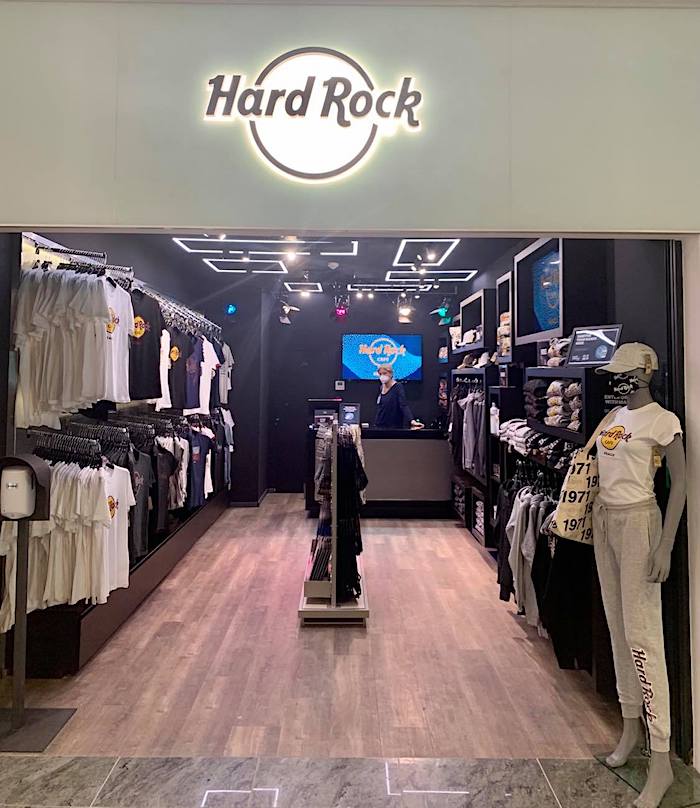 Nový Rock Shop na Letišti Václava Havla Praha, zdroj: Hard Rock Cafe