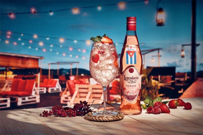 V řetězcích Lidl a Kaufland nabídne Legendario růžový rumový likér Ronssé Punch au Rhum, zdroj: Stock Plzeň-Božkov.