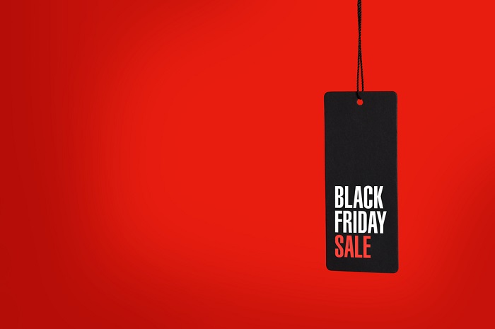Na Black Friday nabízí slevy asi 60 % obchodů, často ale pochybné výše