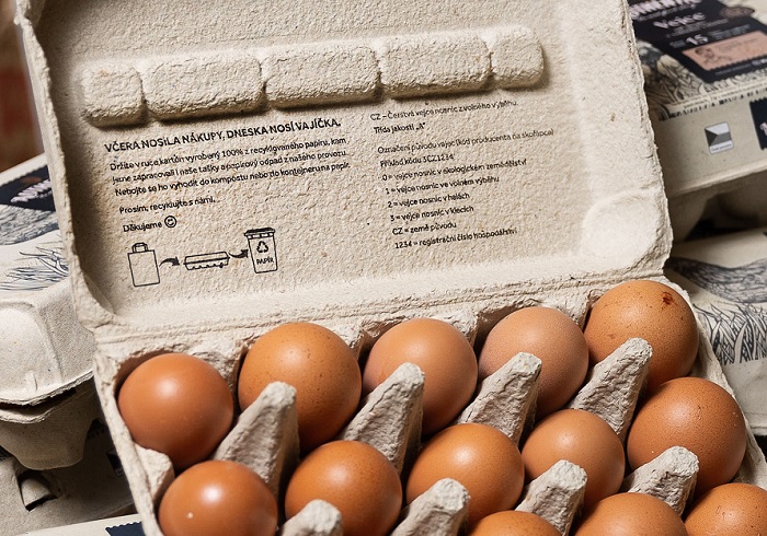 Z tašek bude Košík vyrábět nové ekologické obaly, třeba na vejce od farmáře Františka Starého, zdroj: Košík