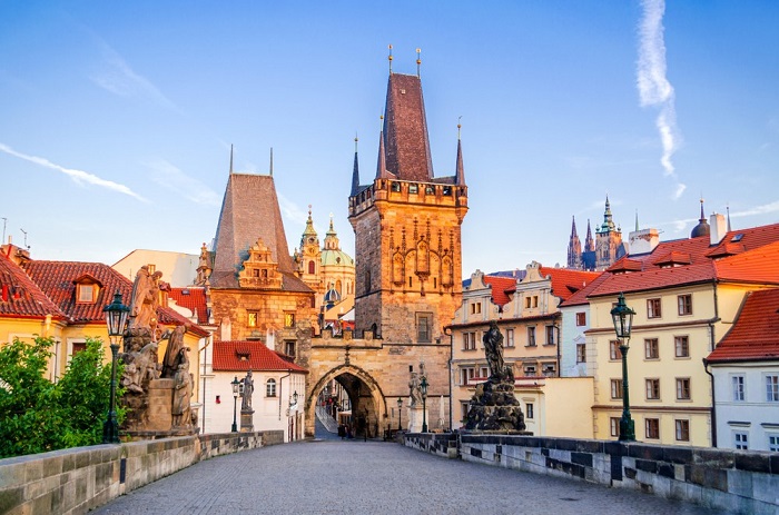 Natáčení filmů i reklamy v Praze od roku 2023 podraží