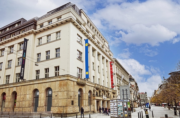 Lidl otevírá atypickou prodejnu v historickém centru Prahy