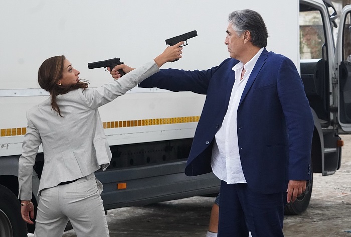 Sobotní večer pro seriál Duch a pořad Peče celá země