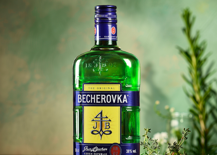 Becherovka definitivně patří skupině Maspex