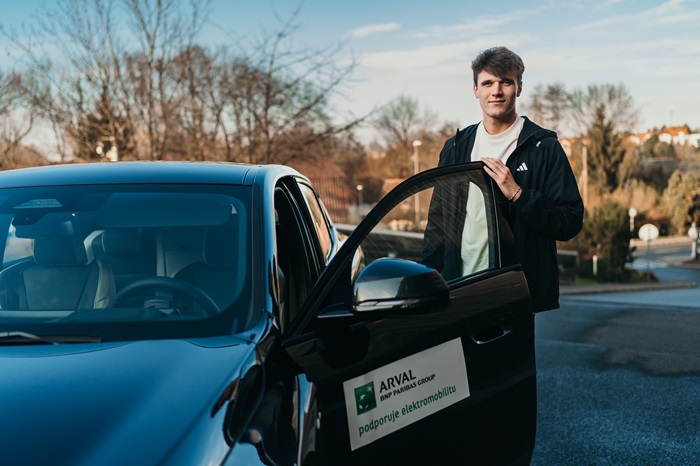 Tenista Jakub Menšík se stal další sportovní tváří Arval CZ