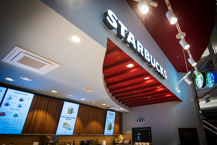 Digitální menuboardy by měly být do dvou let na všech pobočkách Starbucks v České republice, zdroj: Starbucks.