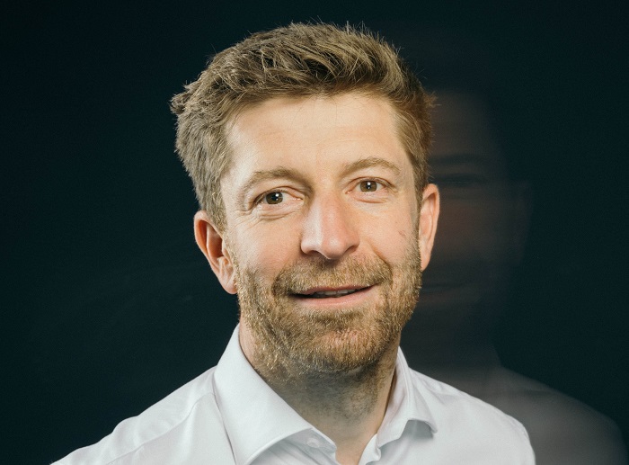 WMC/Grey vystupuje z Inhubo, zakládá Engine Room