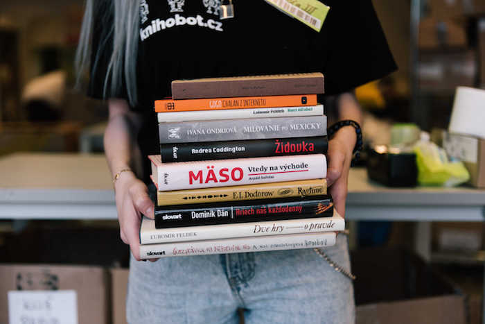 Knihobot otevře v létě na Slovensku první pobočku