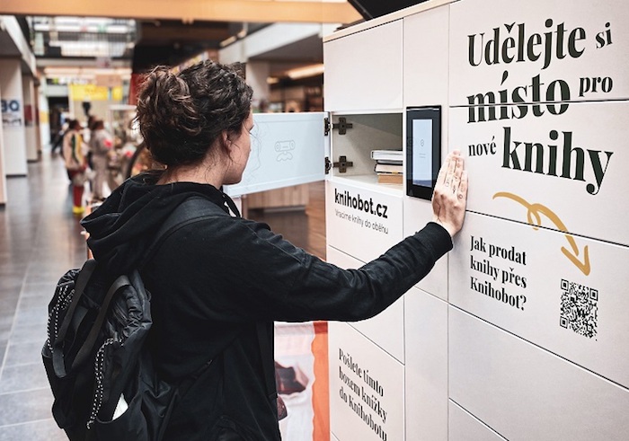 Knihobot spouští samoobslužné boxy pro příjem zásilek