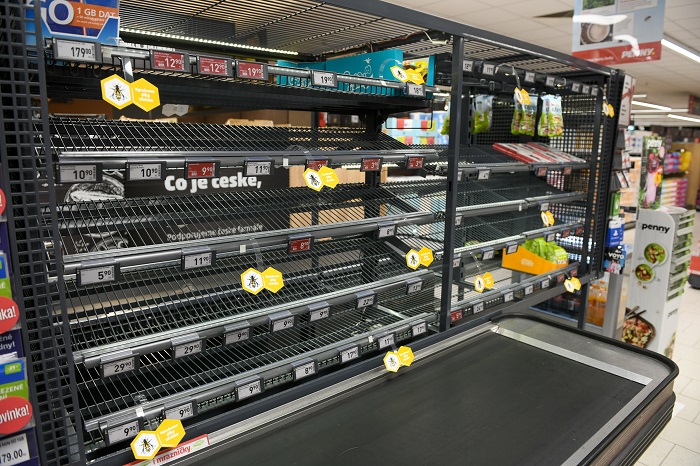 Penny otevřelo poloprázdnou prodejnu, chyběly výrobky bez včel