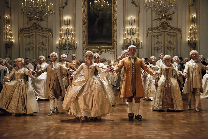 Marie Terezie s téměř milionem na čele v neděli večer