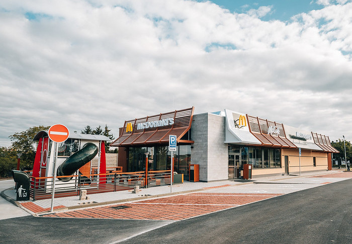 Nejvíce ekologicky šetrnou restauraci v Česku otevírá McDonald's v Benátkách nad Jizerou, zdroj: McDonald's.