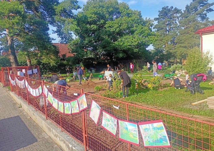 Lidl podporuje budování jedlých školních zahrad