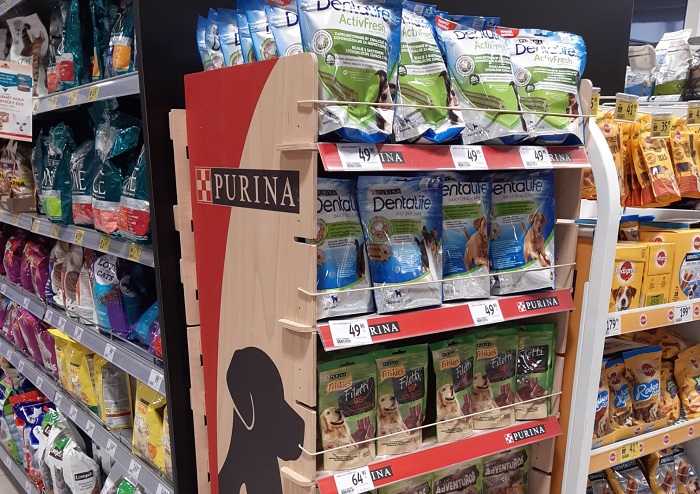 Purina uvádí do řetězců multifunkční udržitelné stojany