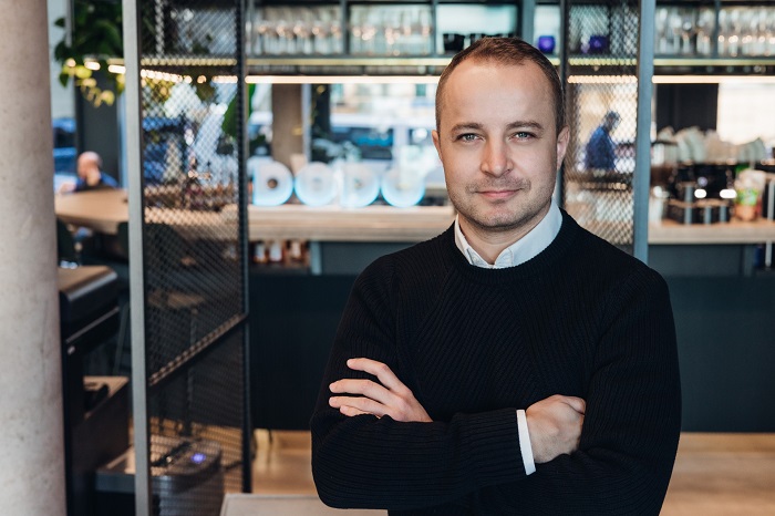 Komunikaci DoDo Group nově zastřeší Adam Rapák