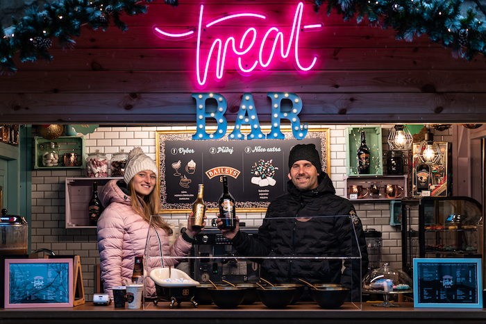 Treat Bar se nachází na adventních trzích na náměstí Jiřího z Poděbrad, zdroj: Baileys / Stock Plzeň – Božkov