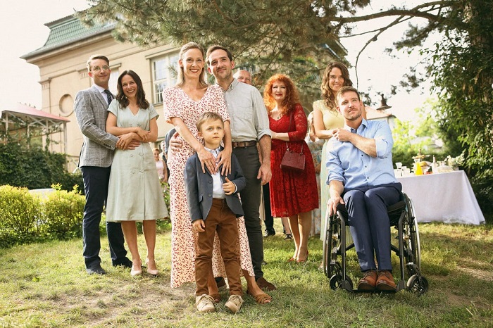 Nedělní večer pro Policii Modrava a komedii Srdce na dlani