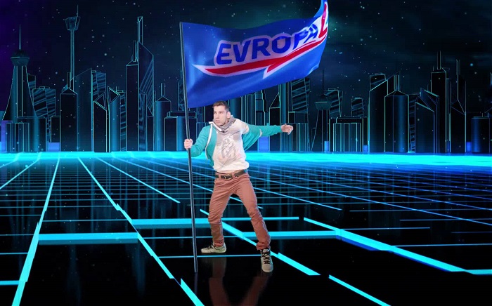 Ranní show Evropy 2 se vrátí v pátek, zařazuje i Mrázek, ústředna