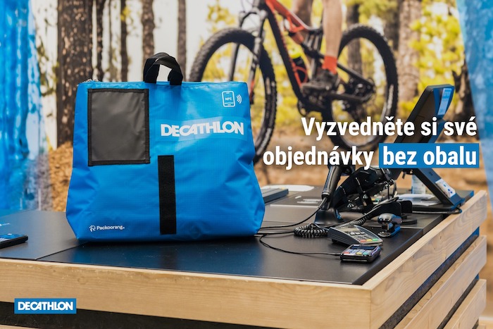 Online objednávky na prodejnu doručuje Decathlon nově v opakovaně použitelných taškách, zdroj: Decathlon.