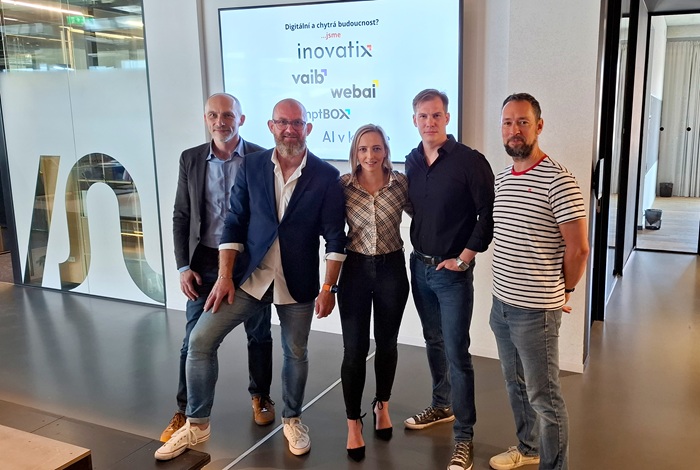 Zleva: David Bauckmann, Roman Stolejda, Aneta Hanousková, Martin Holeček a Tomáš Prokop, zdroj: Inovatix