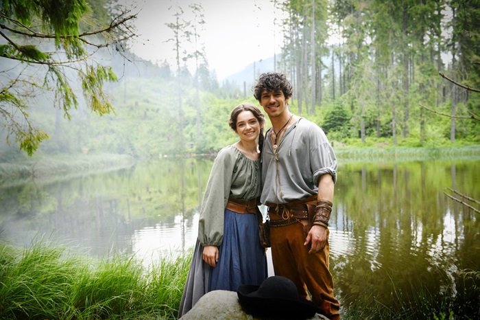 Čtvrtek pro pohádku Tři zlaté dukáty, poté Slunce, seno