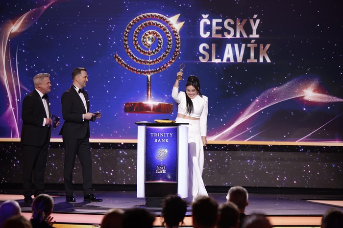 Absolutním vítězem ankety Český Slavík 2023 se stala Ewa Farna. Vyhlášením provázeli Aleš Háma a Ondřej Sokol, zdroj: TV Nova