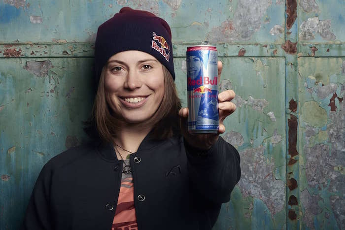 Eva Samková jako tvář Red Bullu na plechovce Hero Can, foto: FB Evy Samkové