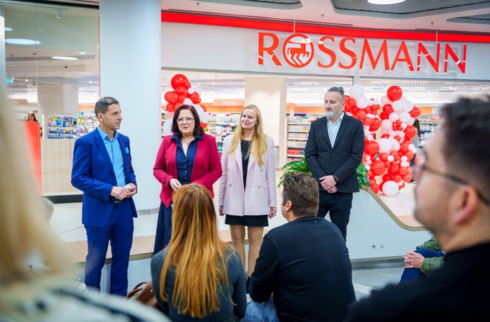 Otevření pilotní prodejny v pražském NC Fénix, zdroj: Rossmann