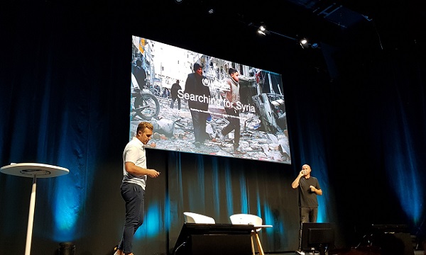 André Le Masurier z Google a James Temple z R/GA prezentují projekt Searching for Syria, foto: Petr Miláček.