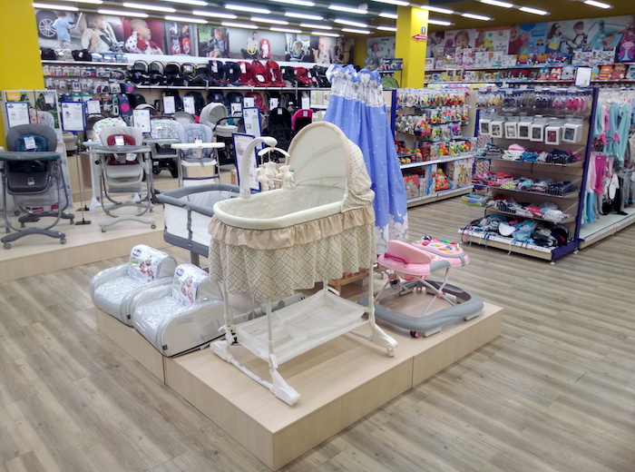 Bambule otevírá v Praze novou dvoupodlažní prodejnu