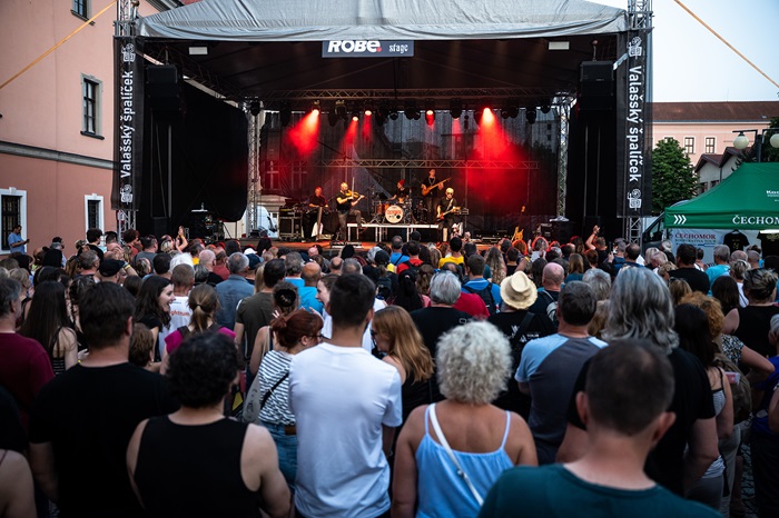 Valašský špalíček podporují CS Cabot, Robe či Deza