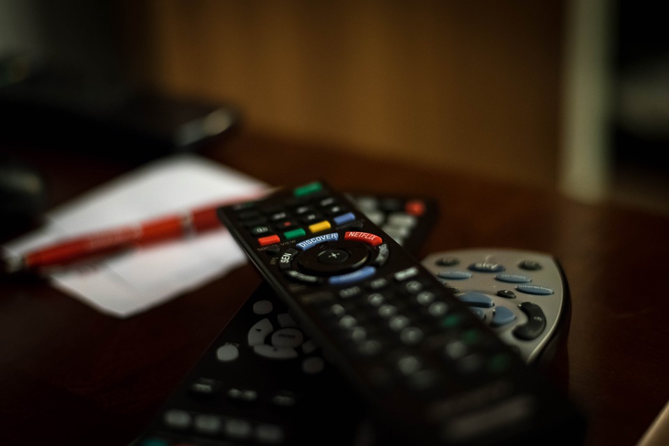 Přechod na DVB-T2 posílil Polskou televizi, stěžují si komerční vysílatelé. Část jejích programů zůstala v původním standardu DVB-T.