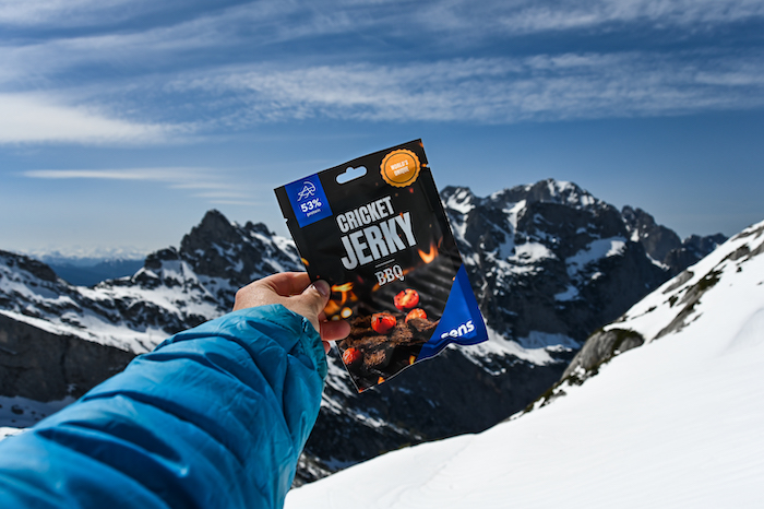 Sens uvádí na trh cvrččí jerky, levnější než hovězí