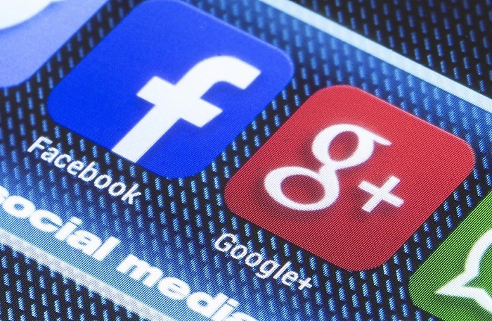 EK a Británie vyšetřují dohodu Googlu a Mety o online reklamě