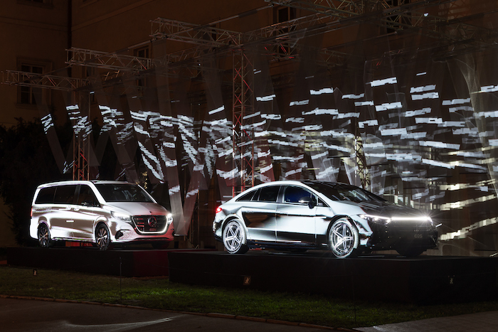 Instalace Mercedes-Benz: Aura od umělce Václava Mlynáře, zdroj: Signal Festival