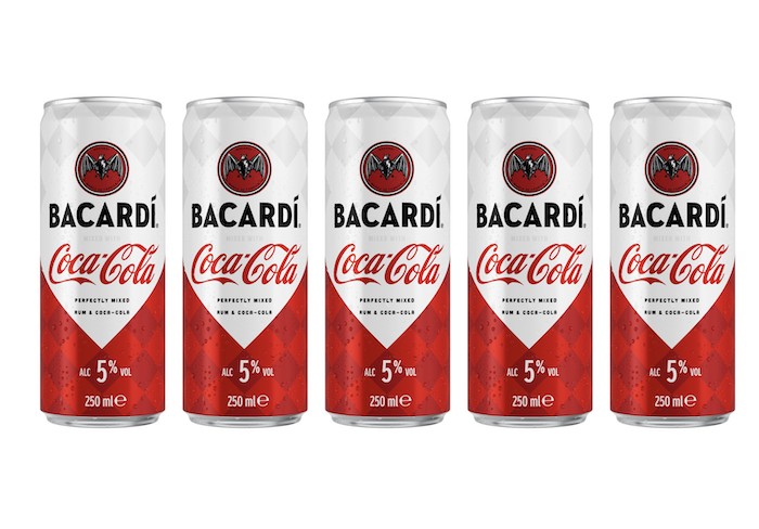 Coca-Cola nabízí ready-to-drink koktejl s Bacardí