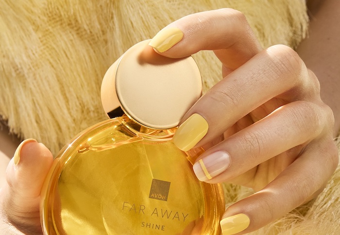 Avon poprvé vstupuje v Česku do kamenných prodejen