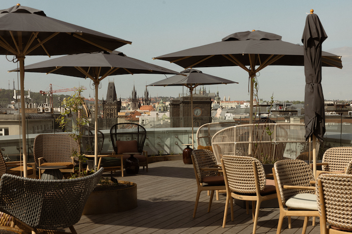 Součástí hotelu je i bar s panoramatickou terasou, zdroj: The Cloud One.