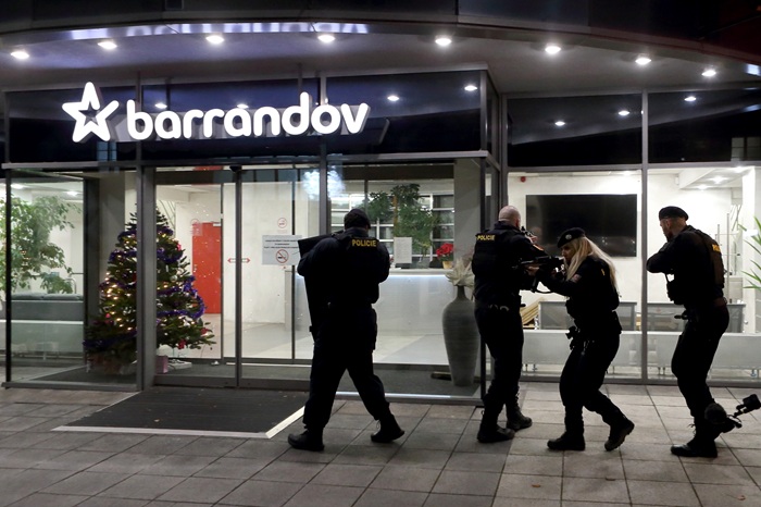 TV Barrandov na Silvestra: Vím, že nic nevím, Policie Delta či Sexoňa