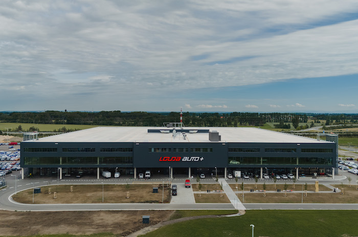 Louda Auto v Poděbradech otevírá největší autosalon v Evropě