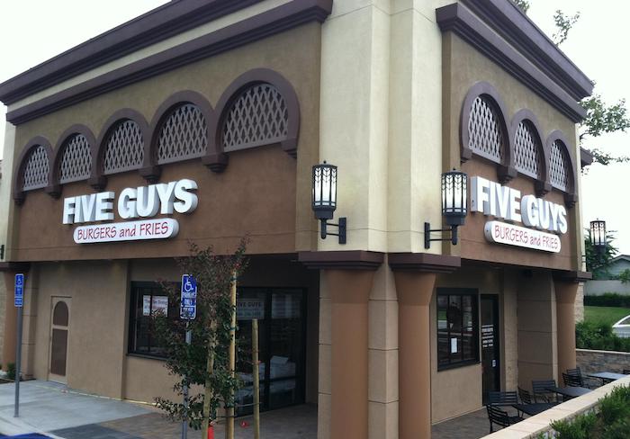 Na český trh letos zamíří další fastfood Five Guys